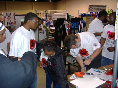 Chaotic Pit Area at competition.