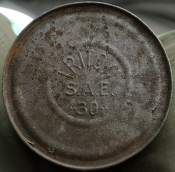 Triton Quart SAE 30 Oil Can