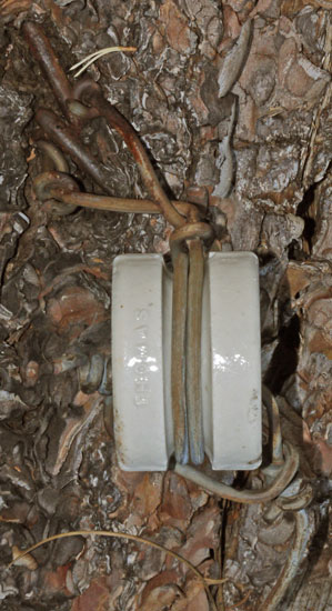 Thomas Split Insulator